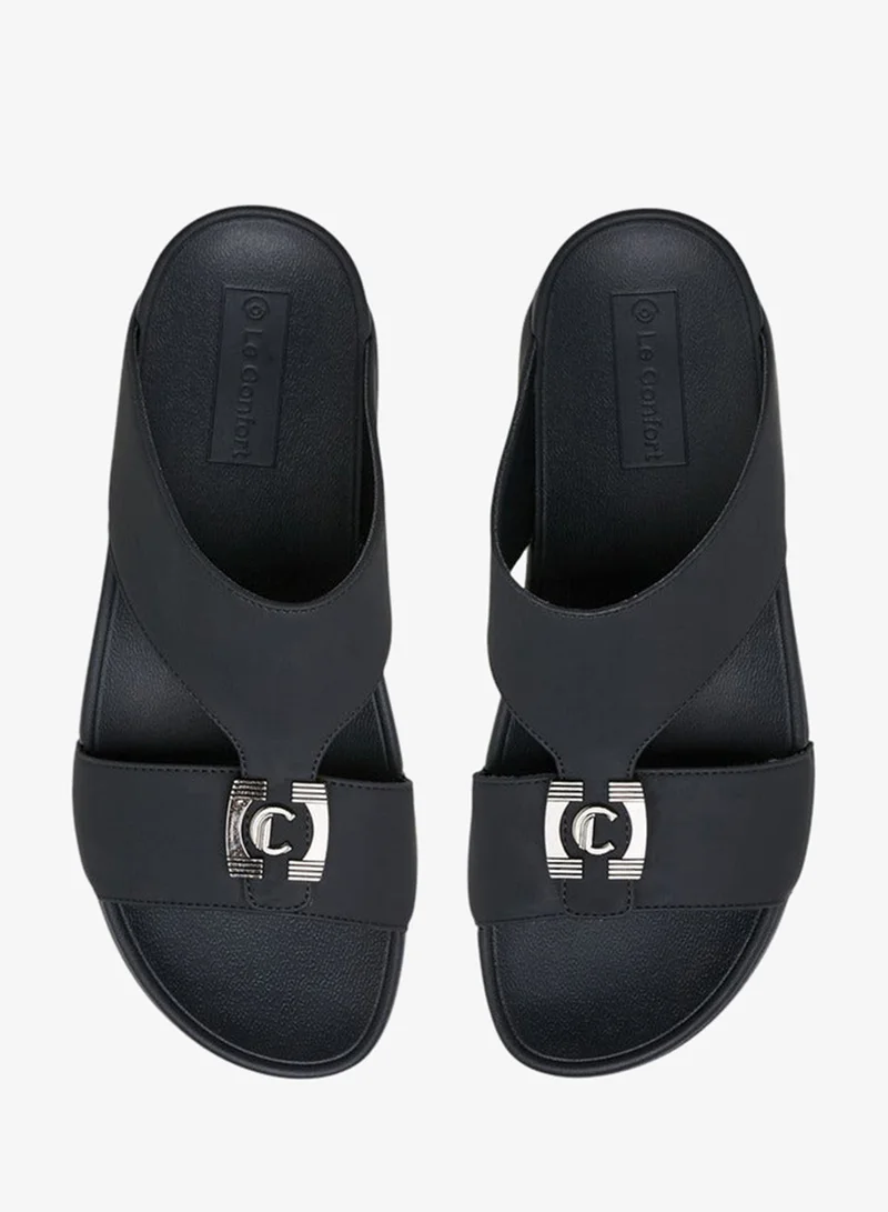 لو كونفورت صنادل رجالية مريحة سهلة الارتداء بلمسة معدنية