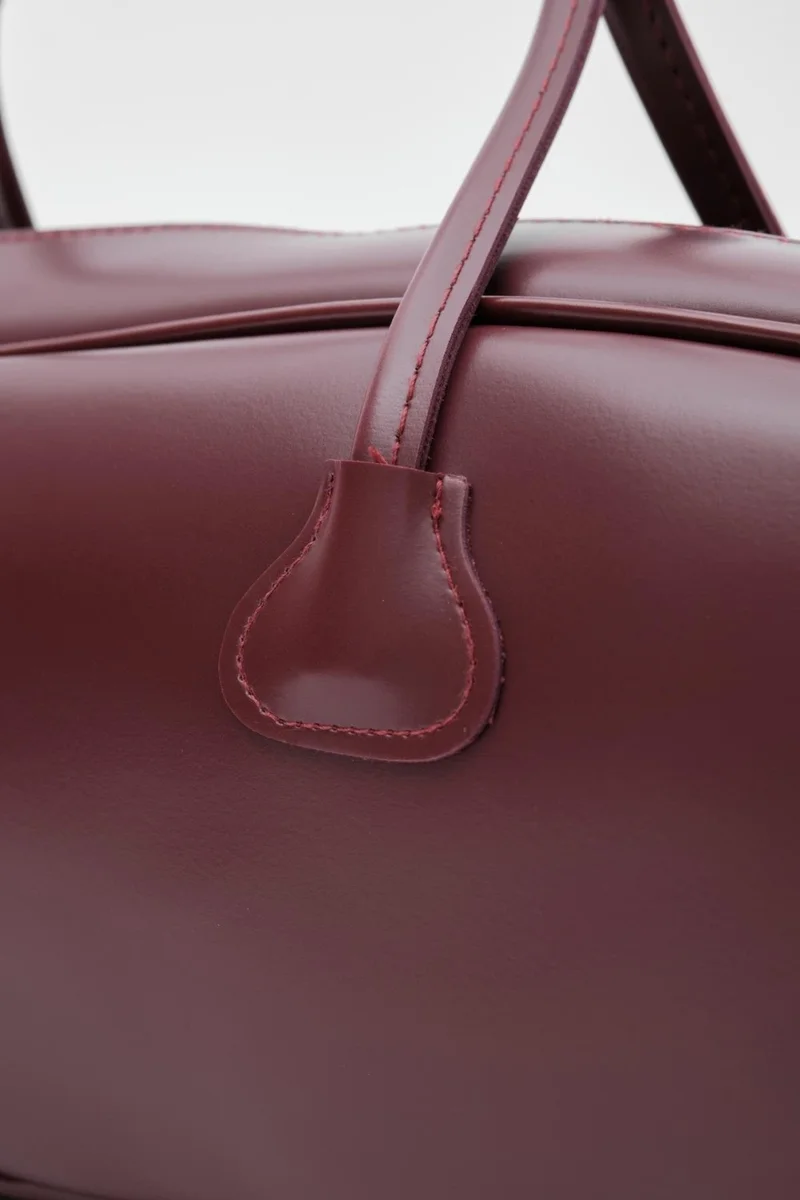 شولي باجس Miu Claret Red Baguette Bag