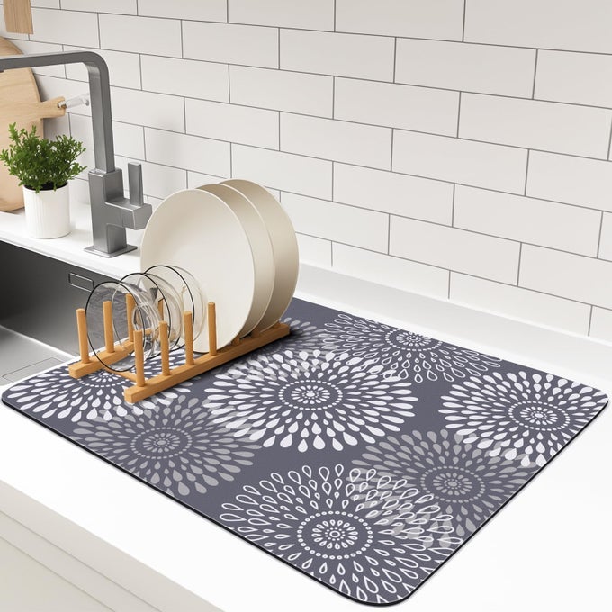 DISH DRYING MAT SUPER ABSORBENT KITCHEN COUNTER MAT RUBBER BACKING DRAINING MAT EASY TO CLEAN KITCHEN ACCESSORIES DISH RACK PAD FOR DISHES UTENSILS COUNTERTOPS SINKS 15 X 18 GREY