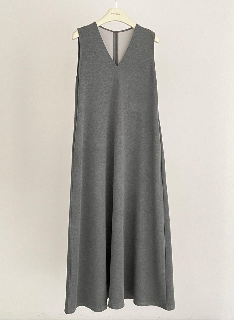 Saraia ES MODISH Women's Stylish Grey Maxi Dress with Cape - Perfect for Casual and Formal Wear - Image 4