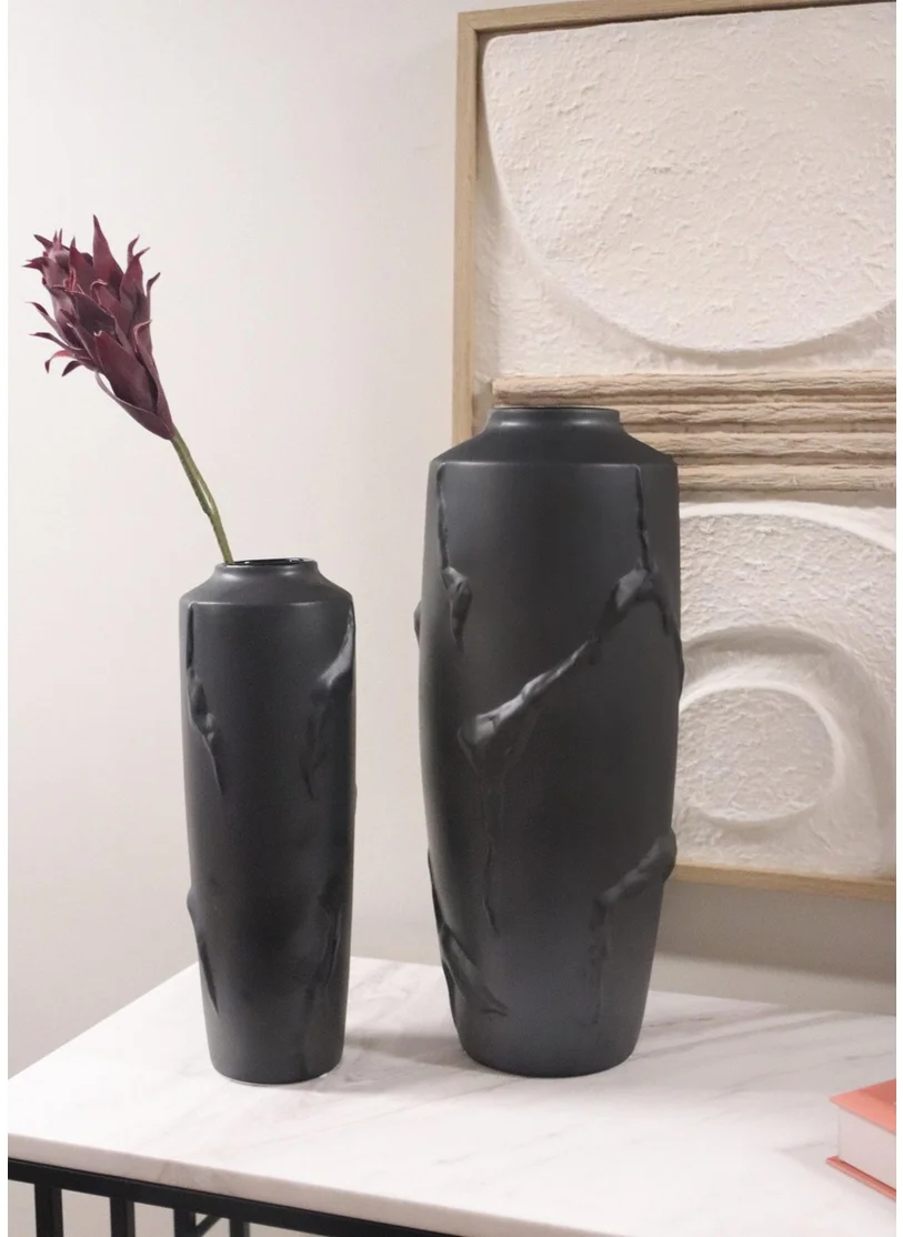 The Mia Licia Ceramic Vase Black 13X13X37 cm