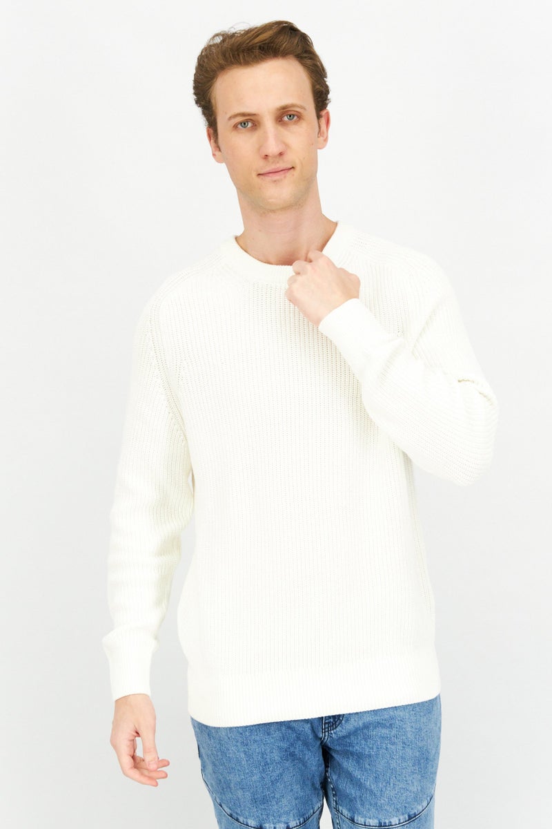 Celio سويت شيرت رجالي بياقة دائرية بأكمام طويلة محبوك، أبيض فاتح - Image 1