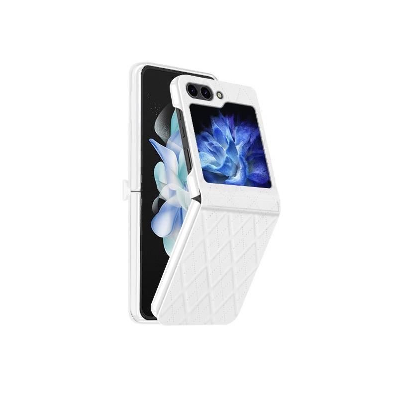 غطاء واقي بملمس جلد لـ Samsung Galaxy Z Flip 7 مع تغطية كاملة ومقاوم للخدش مع مقاوم للصدمات مع حماية من السقوط باللون أبيض خفيف الحمل للاستخدام الداخلي للرحلات اليومية - Image 1