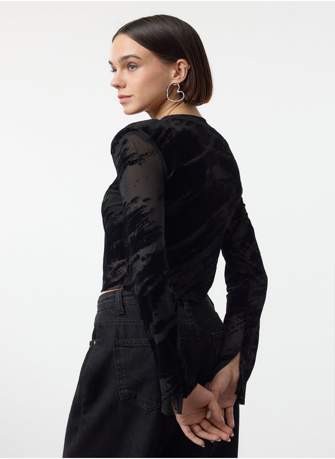 trendyol - Black Flocked Zebra Animal Patterned Crop Fitted/Body-Smoothing Knitted Blouse TWOAW25BZ00292 - Image 1