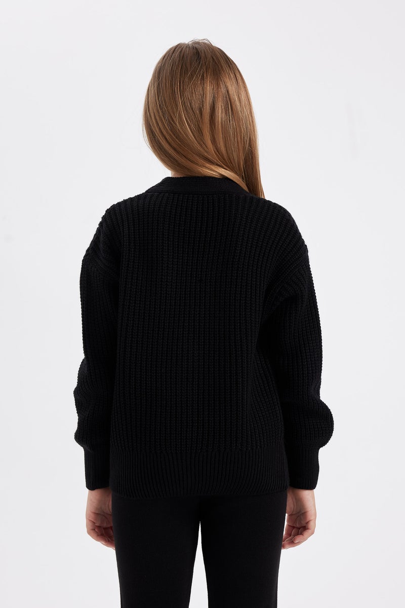 ديفاكتو كارديجان بناتي قصة عادية بياقة V - Image 4