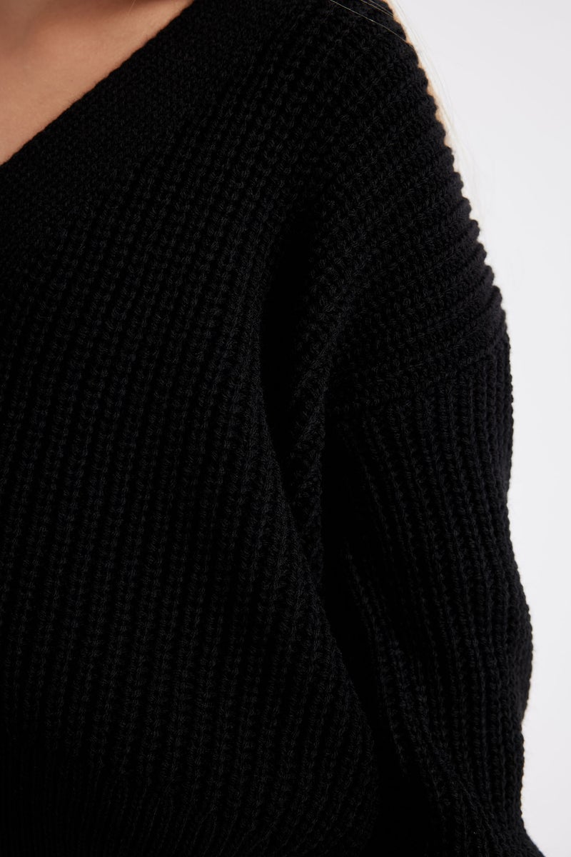 ديفاكتو كارديجان بناتي قصة عادية بياقة V - Image 3