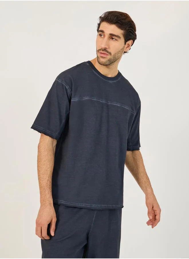 ستايلي Terry Acid Wash Round Neck T-Shirt and Shorts Co-Ords