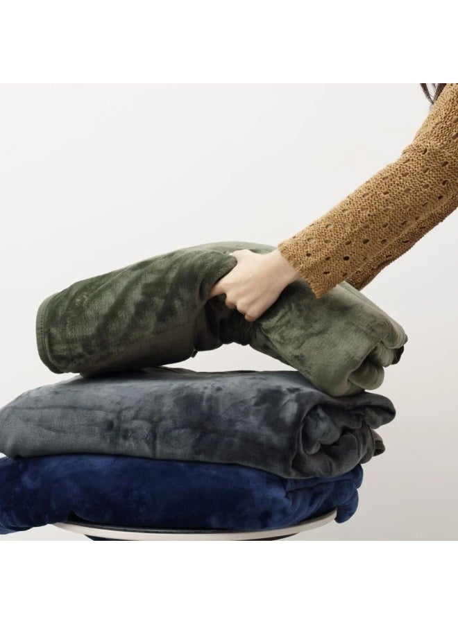 Neyam Winter sleeping blanket made of 100% polyester, size 200 × 150 cm – soft and comfortable velvet blanket, olive color. - Image 2
