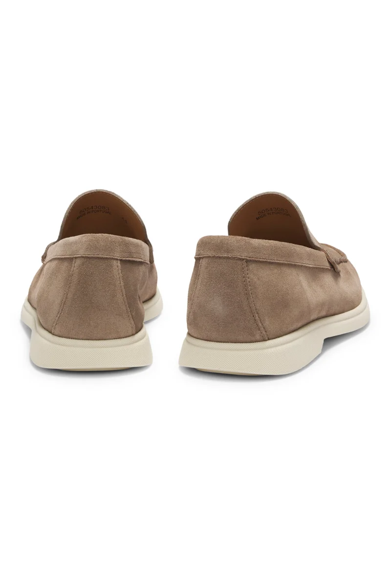 بوس Suede loafers with debossed logo