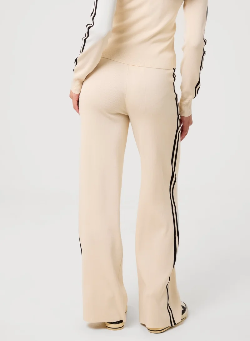 بينك فانيلا Side Stripe Wide Leg Joggers