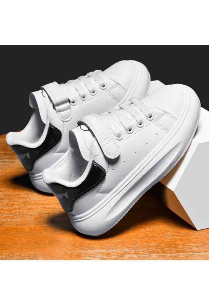 Snoopy Children's Soft Soled Breathable Sports Board Shoes - Image 3