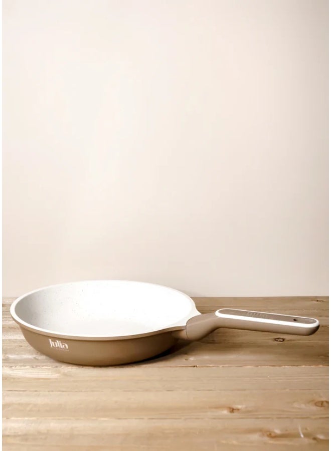 جوليا مِقلاة جوليا  إيليت بروف 26 سم - بُني - جرانيت بيج غير لاصق - يدعم الحث الحراري - Image 2