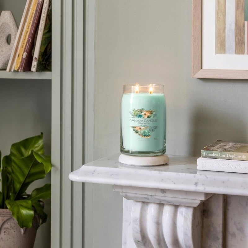 YANKEE CANDLE شمعة يانكي كاندل ألوه وأغاف كبيرة - 567 جرام - Image 2