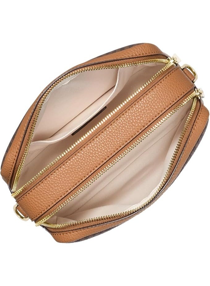 مايكل حقيبة مايكل كورس نسائية كروس بودي بنمط الكاميرا، بني بنقشة MK، سحاب مزدوج، حزام قابل للتعديل - Image 2