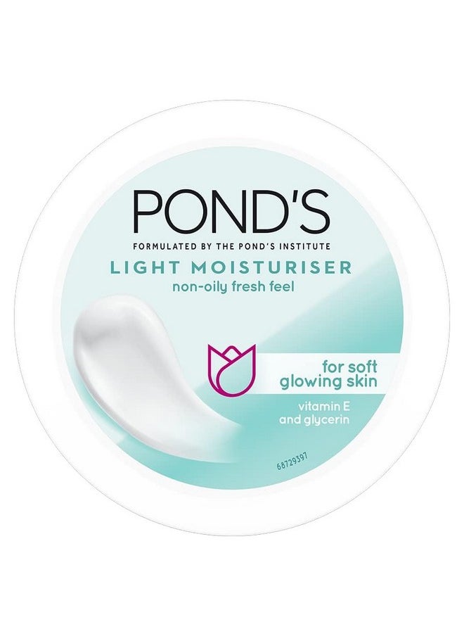 POND'S Light Face Moisturizer 200 ml|| Daily Lightweight Non-Oily Cream with Vitamin E for Soft Glowing Skin|| SPF 15 - With Vitamin C & Niacinamide - pzsku/ZCEE3934310E2609735BDZ/45/_/1738306532/7ada7f36-75ca-49e3-90e0-84123bf718b9