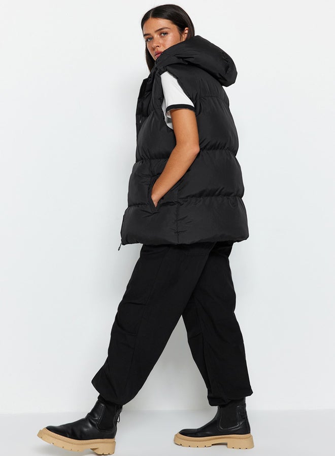 trendyol Black Oversize Hoodie, Water Repellent Inflatable Vest - Image 4