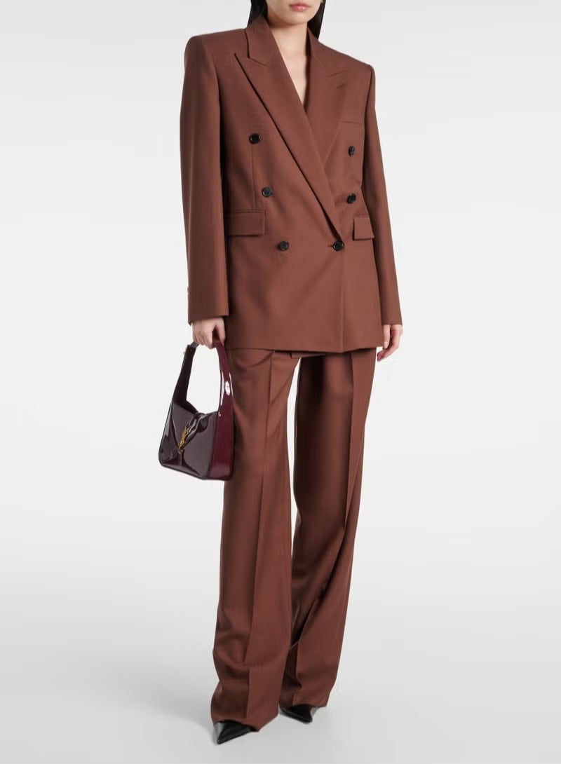 Yves Saint Laurent حقيبة هوبو جلدية للنساء Le 5 à 7، حقيبة توت للنساء، حقيبة كتف للنساء، حقيبة يد للنساء، حقيبة سفر للنساء، لون أحمر نبيذي لامع - Image 3