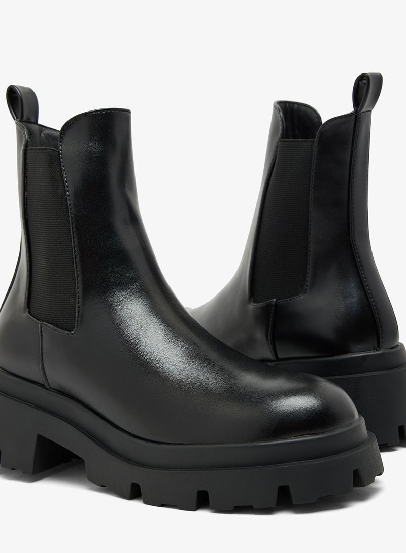 ايلا جزمة تشيلسي بكعب سميك للكاحل - Image 4