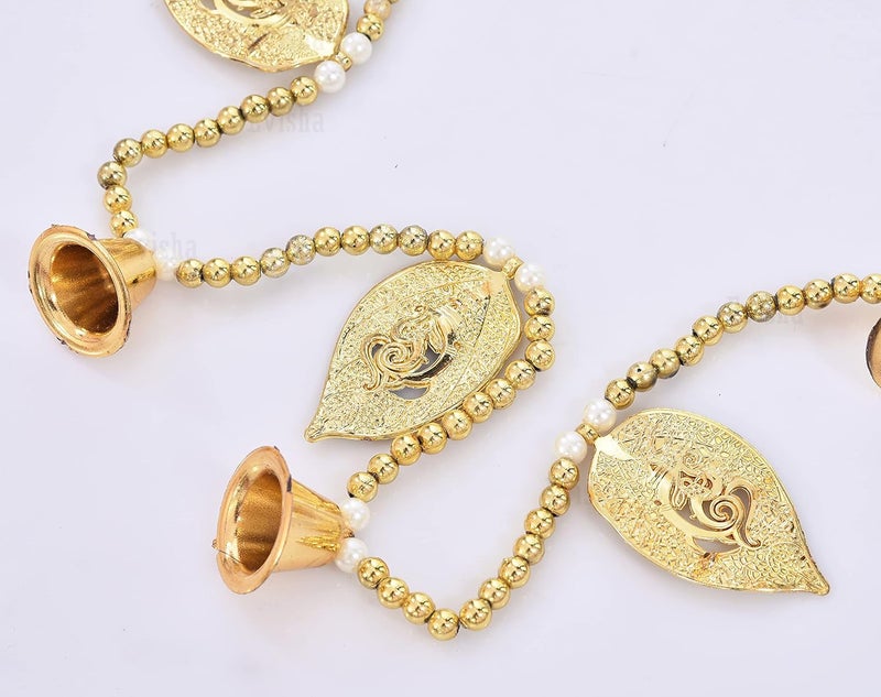 Evisha تاج باب بسيط أنيق مصمم بأجراس لؤلؤ ذهبية وأوراق غانيش للتعليق للديكورات في ديوالي 3 قدم - Image 3