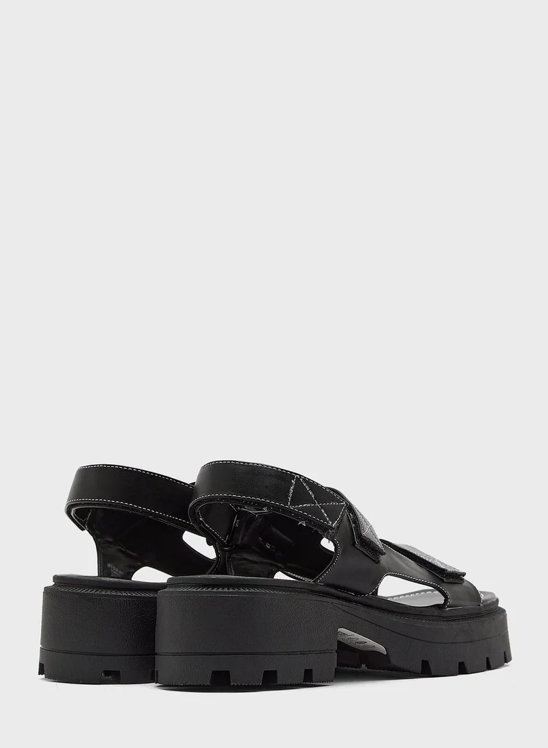 TOPSHOP Casual Low Heel Sandals