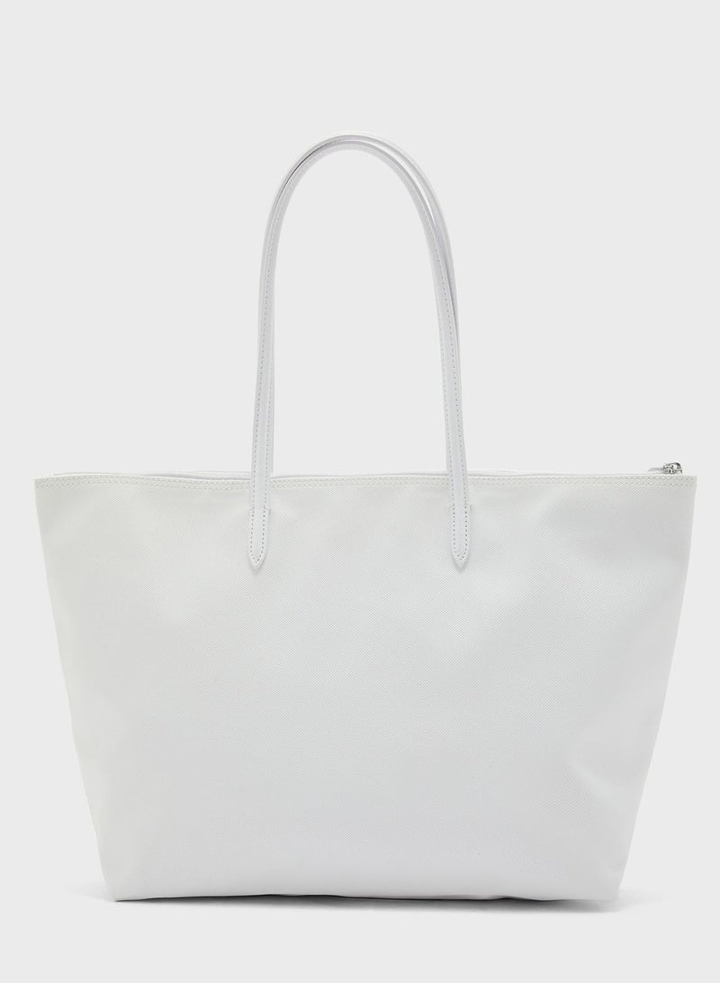 لاكوست حقيبة كتف بتفاصيل أنيقة - Image 2