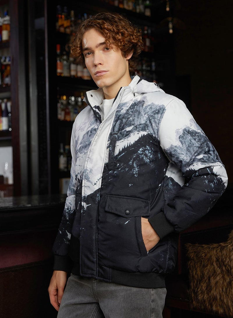 كامبوس سوترا Men's Charcoal Black & Cloud Grey Snowcaps Zip-Front Puffer Jacket  - Image 3