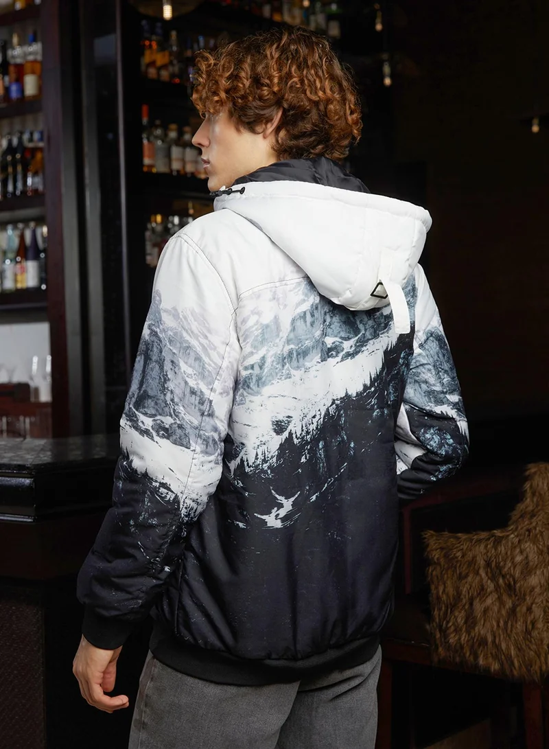 كامبوس سوترا Men's Charcoal Black & Cloud Grey Snowcaps Zip-Front Puffer Jacket