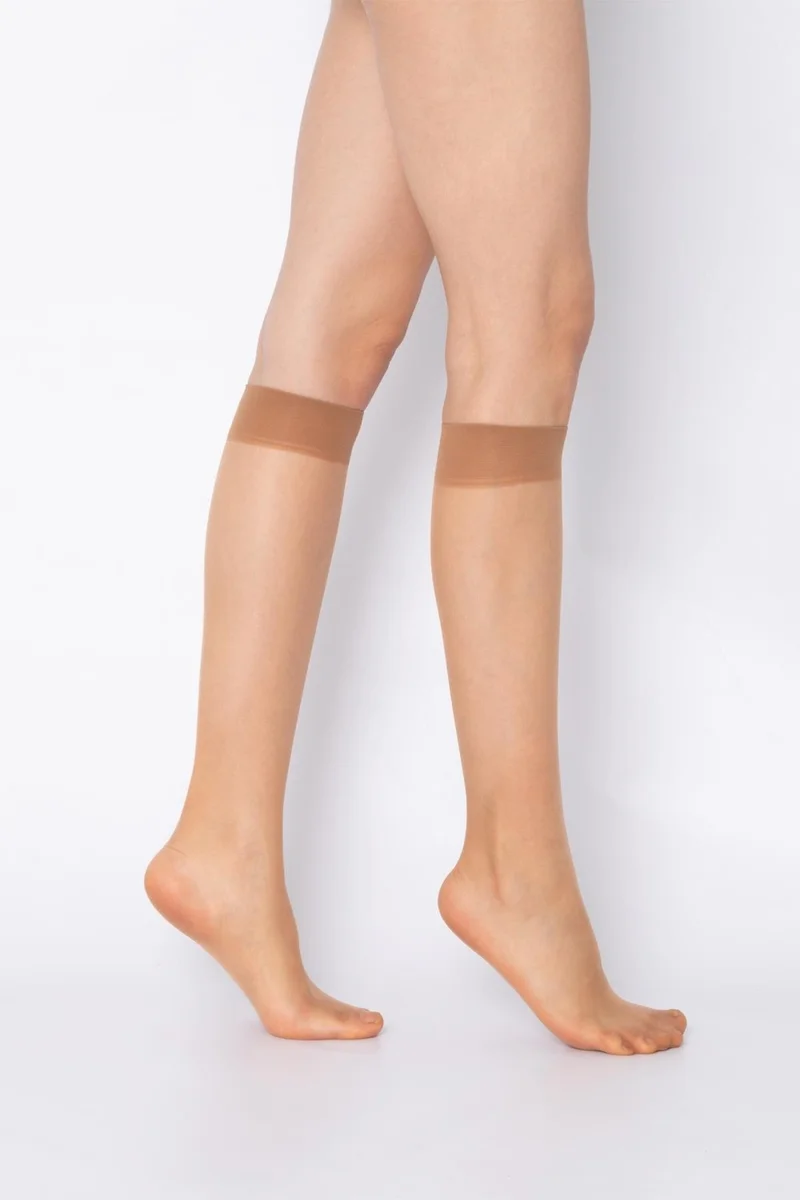 دو رى مى Ultra Thin Matte Knee High Socks Artemis