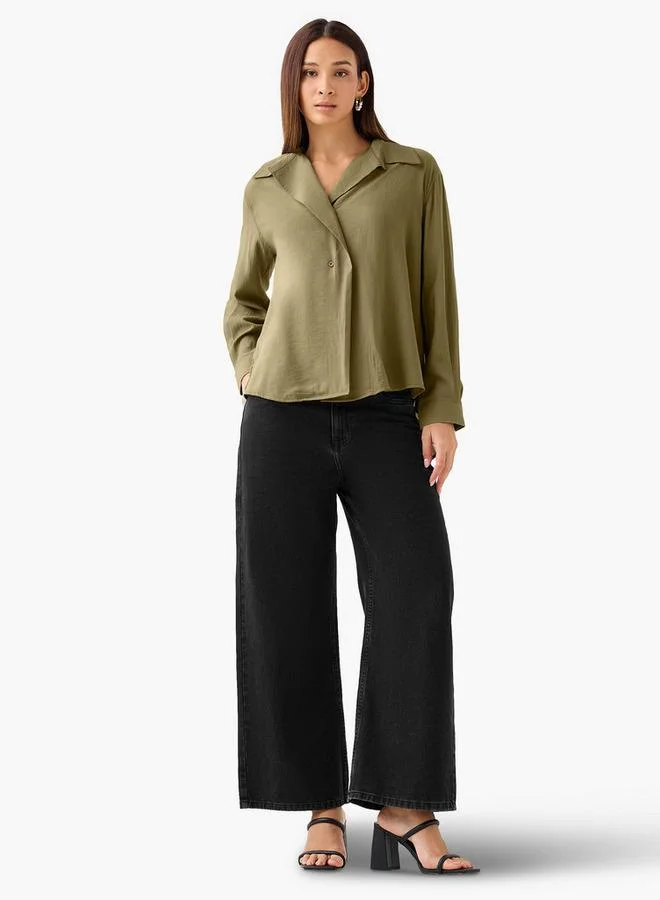 سبلاش فيڤ بلوزة فيسكوز بقصة عادية وتفاصيل أزرار