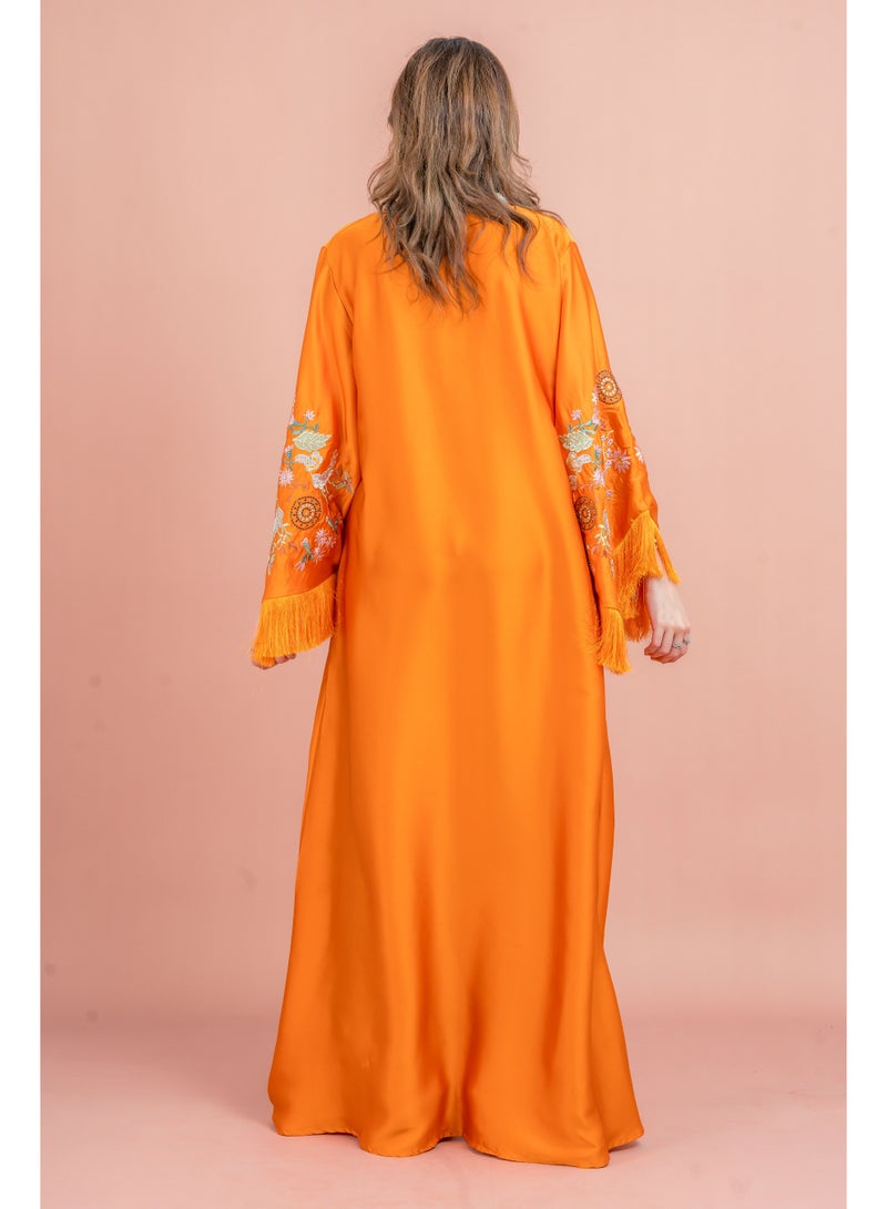 اكسا جلابية مطرزة بأكمام لامعة - Image 2