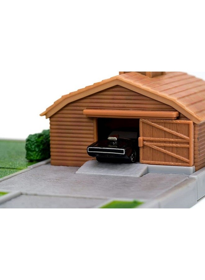 Jada Toys لعبة Fast &amp; Furious Nano Hollywood Rides Dom Toretto'S House Display Diorama مع سيارتين مصبوبتين مقاس 1.65 بوصة للأطفال والكبار (33668) - Image 5