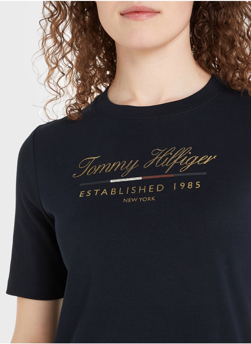 TOMMY HILFIGER - REG SCRIPT GRAPHIC DRESS SS - Image 1