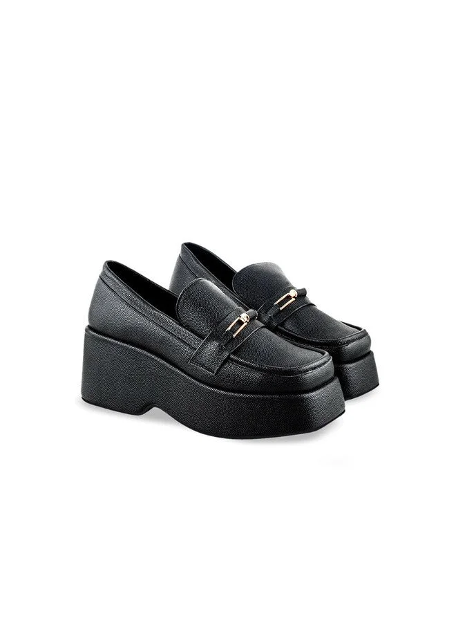 شوتوبيا Shoetopia Girls Lightweight Textured Loafers