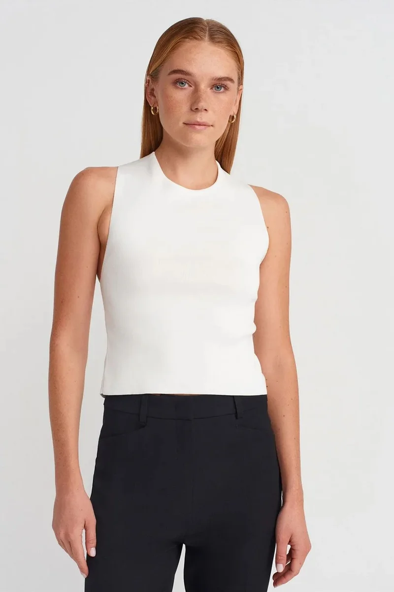 DILVIN Sleeveless Cut-Out Knit Blouse