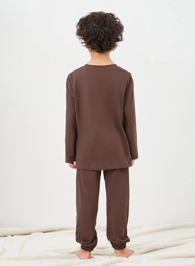 Styli Brown Styli Boys Slogan Print Long Sleeve T-Shirt and Pyjama Set for Men | Best Price UAE