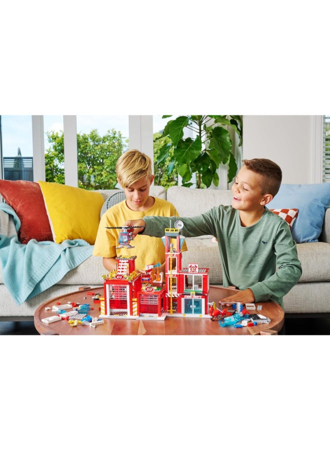 Zuru Max MAX Adventure Fire Station Playset (976 pieces) - Image 5
