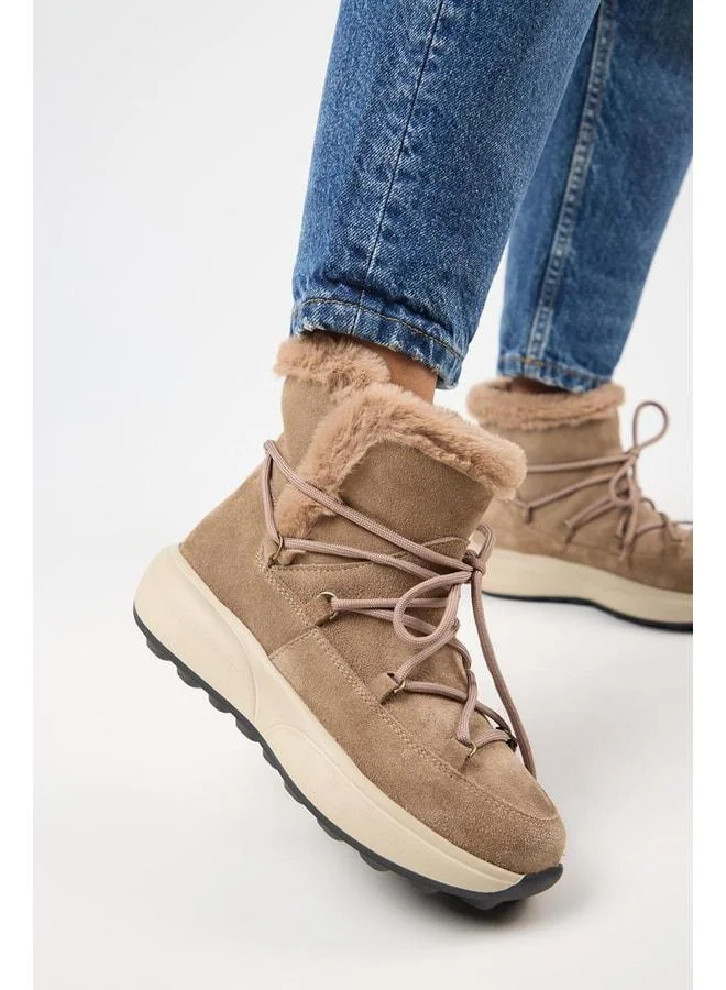 (Solon) Women's Genuine Leather, Fur-Lined, Lace-Up Vison Boot.