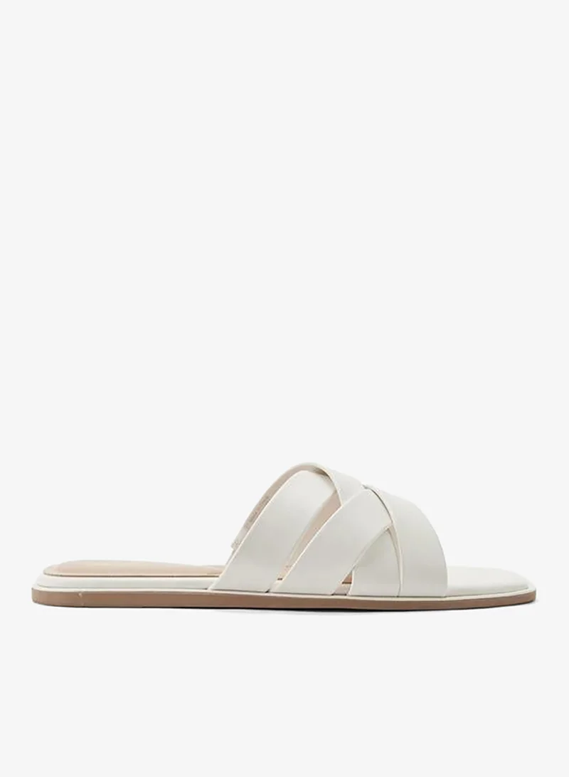 سيليست Women Slip-On Sandals