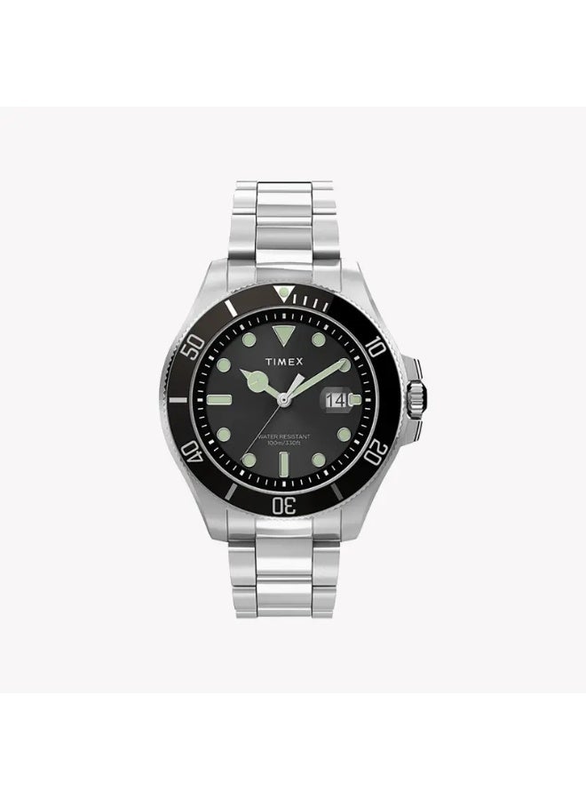تيميكس ساعة TIMEX TW2U41800 من مجموعة City  تصميم Harborside Coast للرجال، مصنوعة من الفولاذ المقاوم للصدأ باللون الفضي مع واجهة سوداء. - Image 1