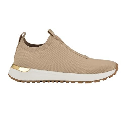 Guess Women's FARROO Sneaker, Light Natural 110, 5.5 - Image 5