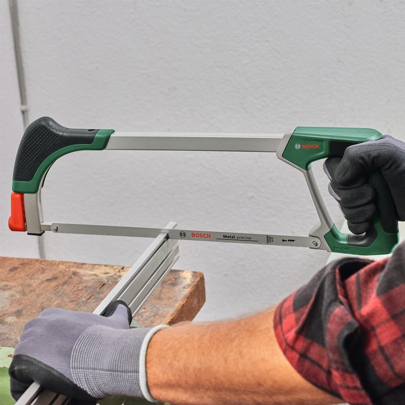 BOSCH Hacksaw 300mm Length for Precision Cutting, Ergonomic Handle for Comfort - Image 4