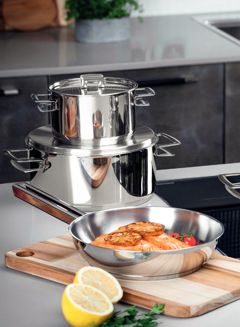 ترامونتينا مجموعة أدوات الطهي "برافا" المكونة من 9 قطع، مصنوعة من الفولاذ المقاوم للصدأ، وتتضمن غطاءً مسطحًا وقاعدة ثلاثية الطبقات. - Image 3