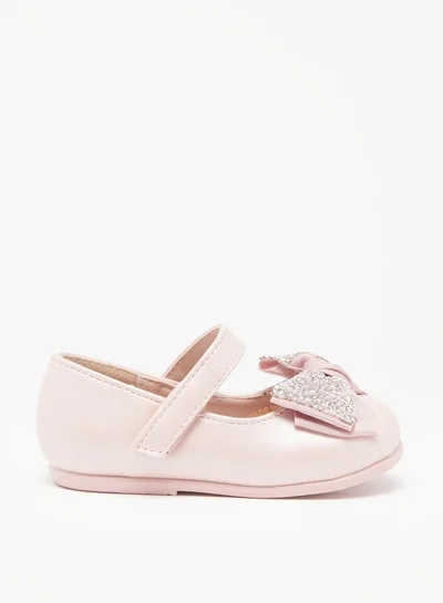 فلورا بيلا من شو إكسبرس Girls Bow Accent Booties With Hook And Loop Closure