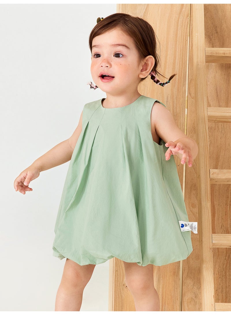 ميني بالا فستان بناتي رائع بدون أكمام، مصنوع من نسيج قطني ناعم قابل للتنفس، تصميم مطوي، تفاصيل فيونكة خلفية مع زر للإغلاق، حاشية من الفقاعات، مثالي للارتداء اليومي ومواعيد اللعب والمناسبات الخاصة. - Image 2