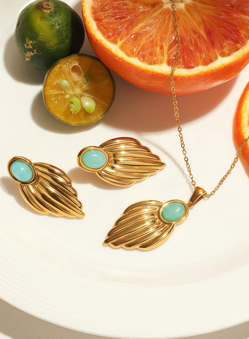 Feather Pendant Necklace with Green Beads - Gold Tone Hypoallergenic Stainless Steel - Elegant Islamic Nature Jewelry - Minimalist Luxury Design - Fast Delivery UAE - Image 2