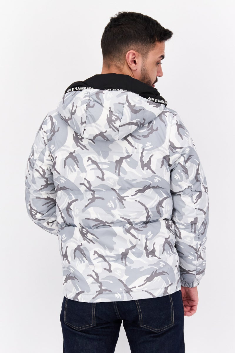 Aape By A Bathing Ape جاكيت بافر مموه للرجال، أبيض - Image 3