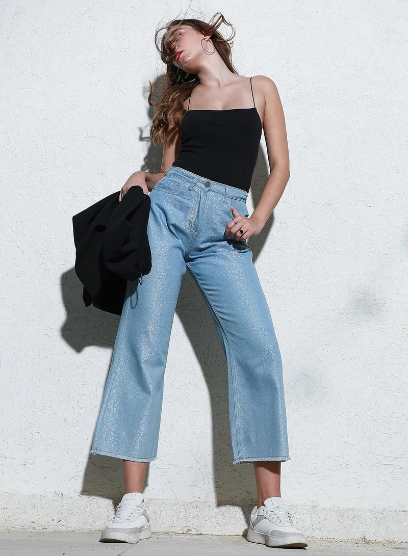 Pinacolada  Women's Light Blue Light-Wash Flared Denim Jeans For Casual Wear | High-Waist | Relaxed Fit | Button Closure | Denim Jeans Crafted With Comfort Fit For Everyday Wear for Women | Best Price UAE