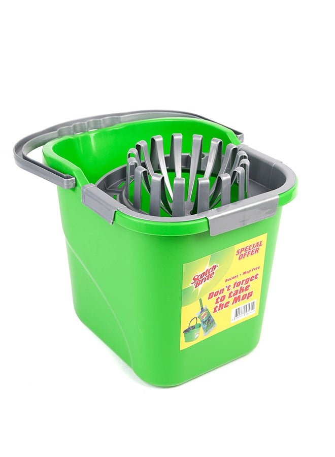 Scotch Brite CSC Green Bucket with Wringer/Squeezer + Floor mopt with stick Free, bucket size: 26 cm x 32.6 cm x 13 cm, Green color. 1 set/pack - Image 4