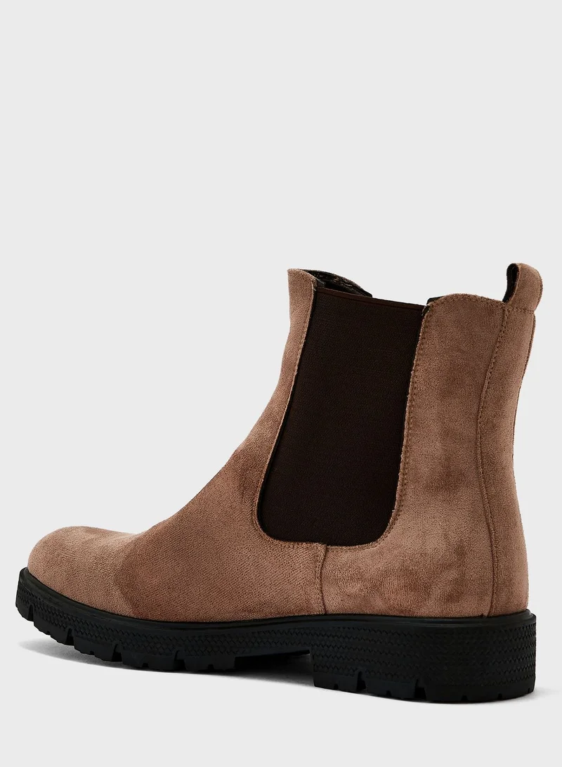 Seventy Five Chelsea Boots