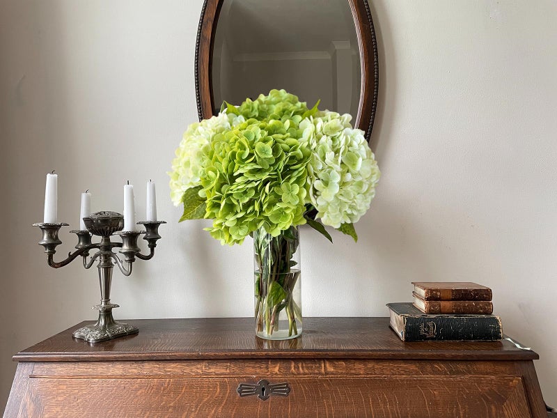 YalzoneMet Hydrangea Artificial Flower Natural Lifelike Real 21 inch Latex Long Stem 2 Light Green+2 Dark Green Hydrangea Flower Bouquets for Home Party Outdoor Wedding Table Centerpiec Decor - Image 2